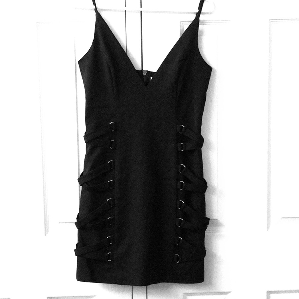 Sexy, black dress. Great for a night out!